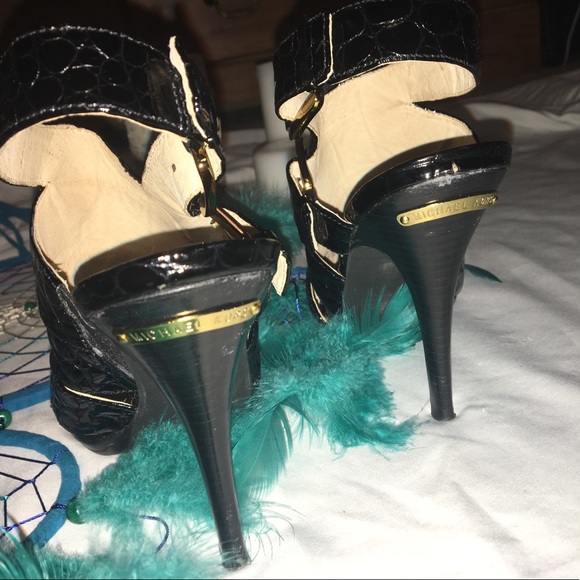 Sandals - Picture 4 of 5